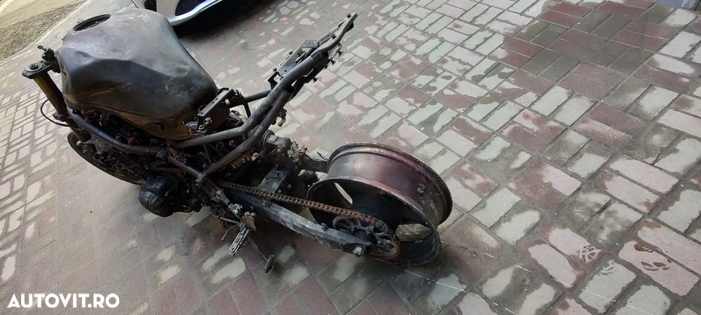 Kawasaki Z900, fabricate 2022/2024 cu daune de Incendiu - 4