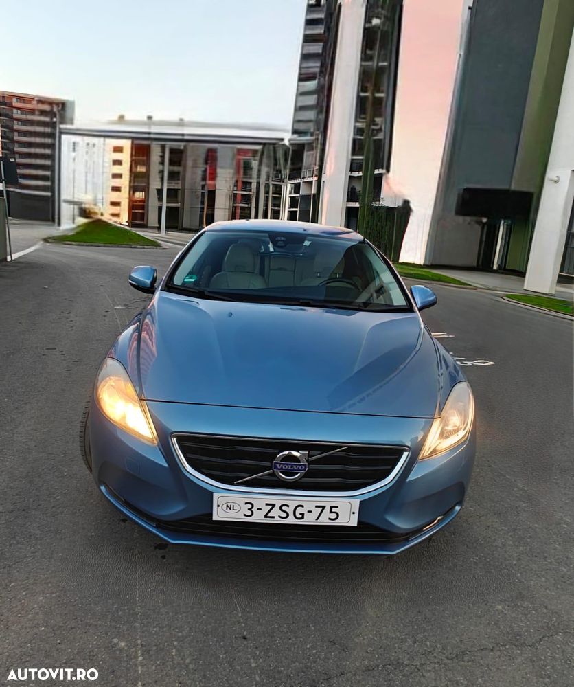 Volvo V40 - 2