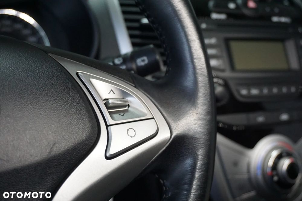 Hyundai ix20 1.4 blue - 32