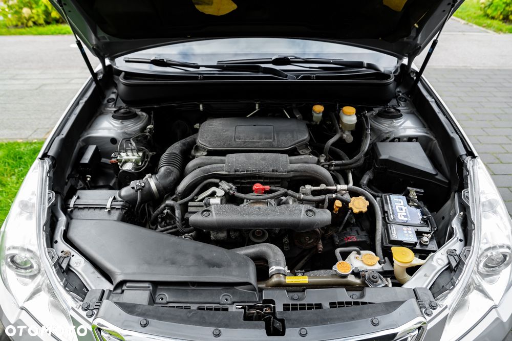 Subaru Legacy 2.0i Trend - 37