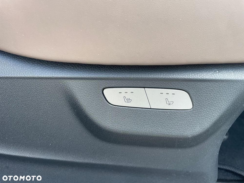 Mercedes-Benz Klasa V 300 d Exclusive 9G-Tronic (d³ugi) - 24