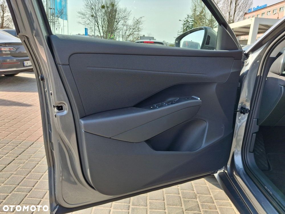 Volkswagen T-Roc - 9
