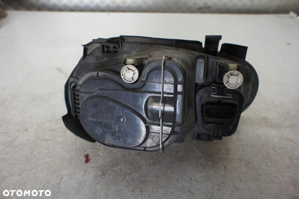 VW GOLF IV LAMPA LEWY PRZÓD - 2