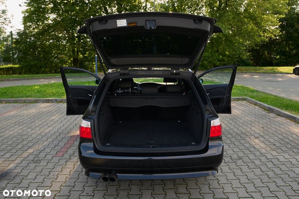 BMW Seria 5 535d Touring - 25