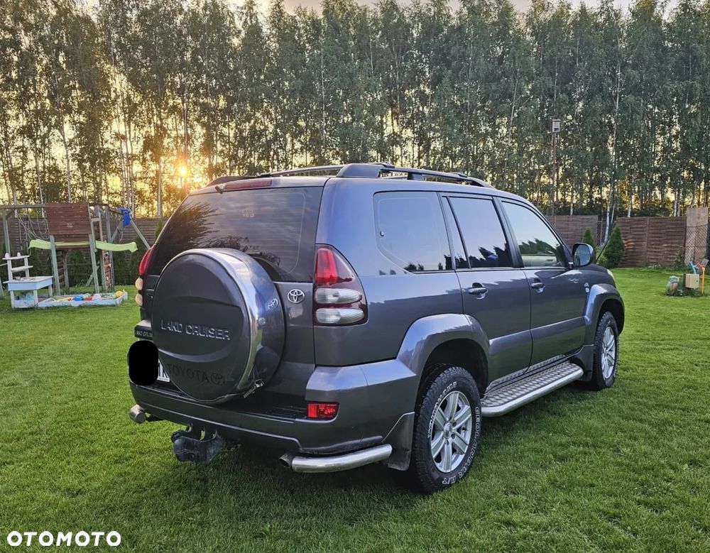 Toyota Land Cruiser - 5