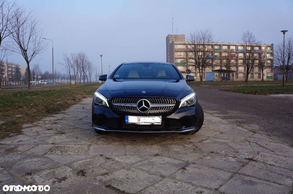 Mercedes-Benz CLA 250 7G-DCT - 3