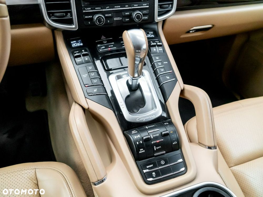 Porsche Cayenne Diesel Platinum Edition - 19