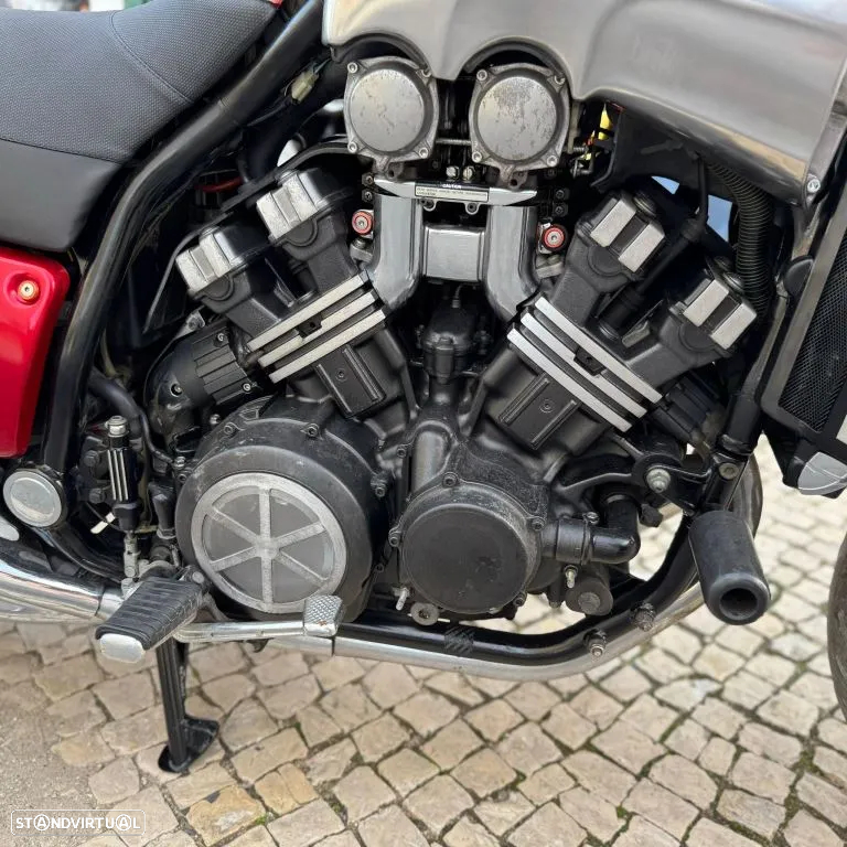 Yamaha Vmax 1200 - 13