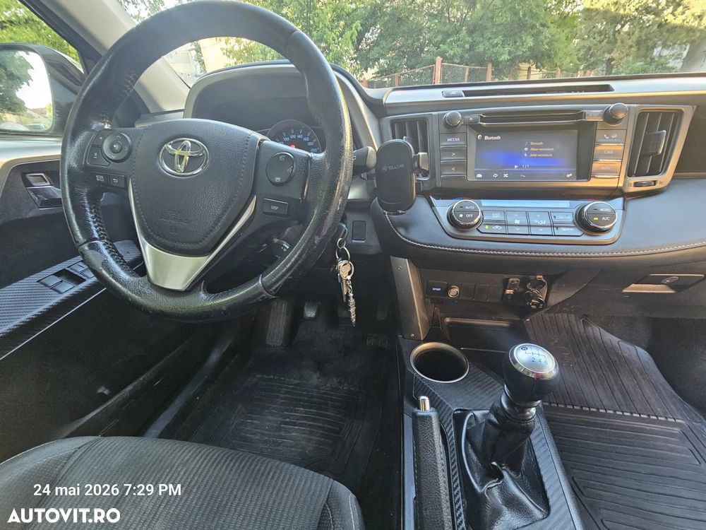 Toyota RAV4 2.2 D-4D 4x4 Executive - 6