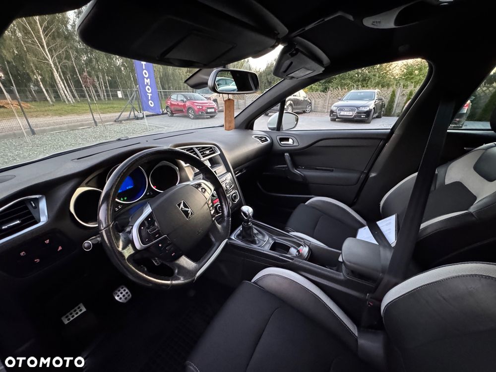 Citroën DS4 2.0 BlueHDi SportChic S&S - 13