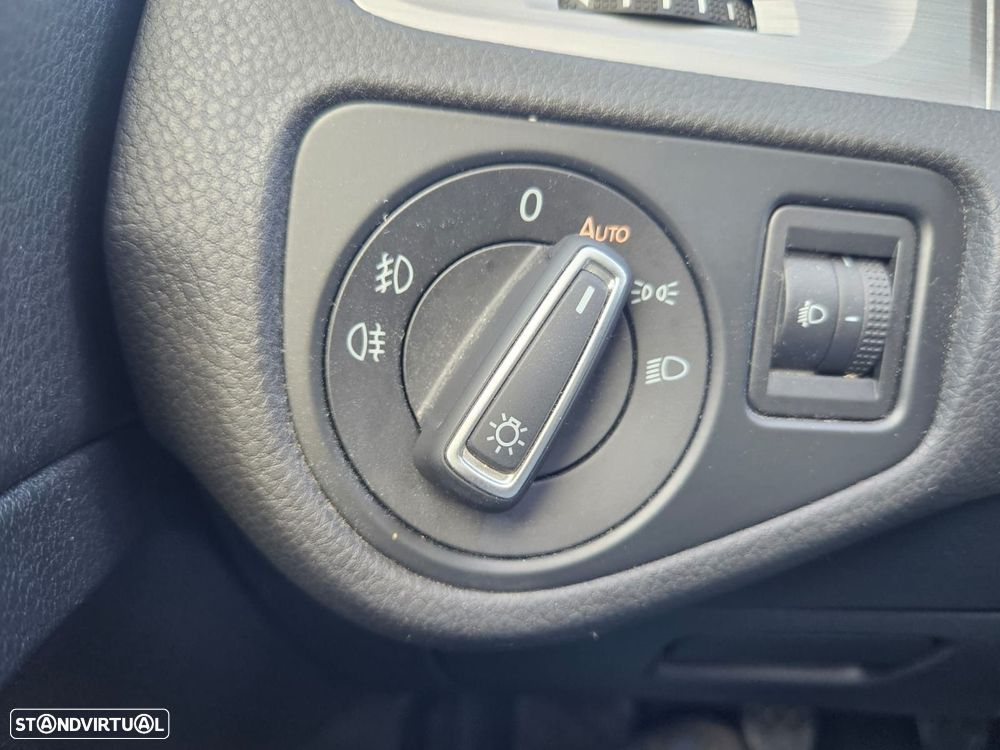 VW Golf Variant 1.6 TDi Confortline - 36