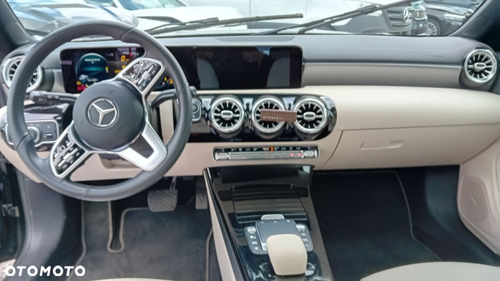 Mercedes-Benz CLA 200 d 4Matic 8G-DCT - 21
