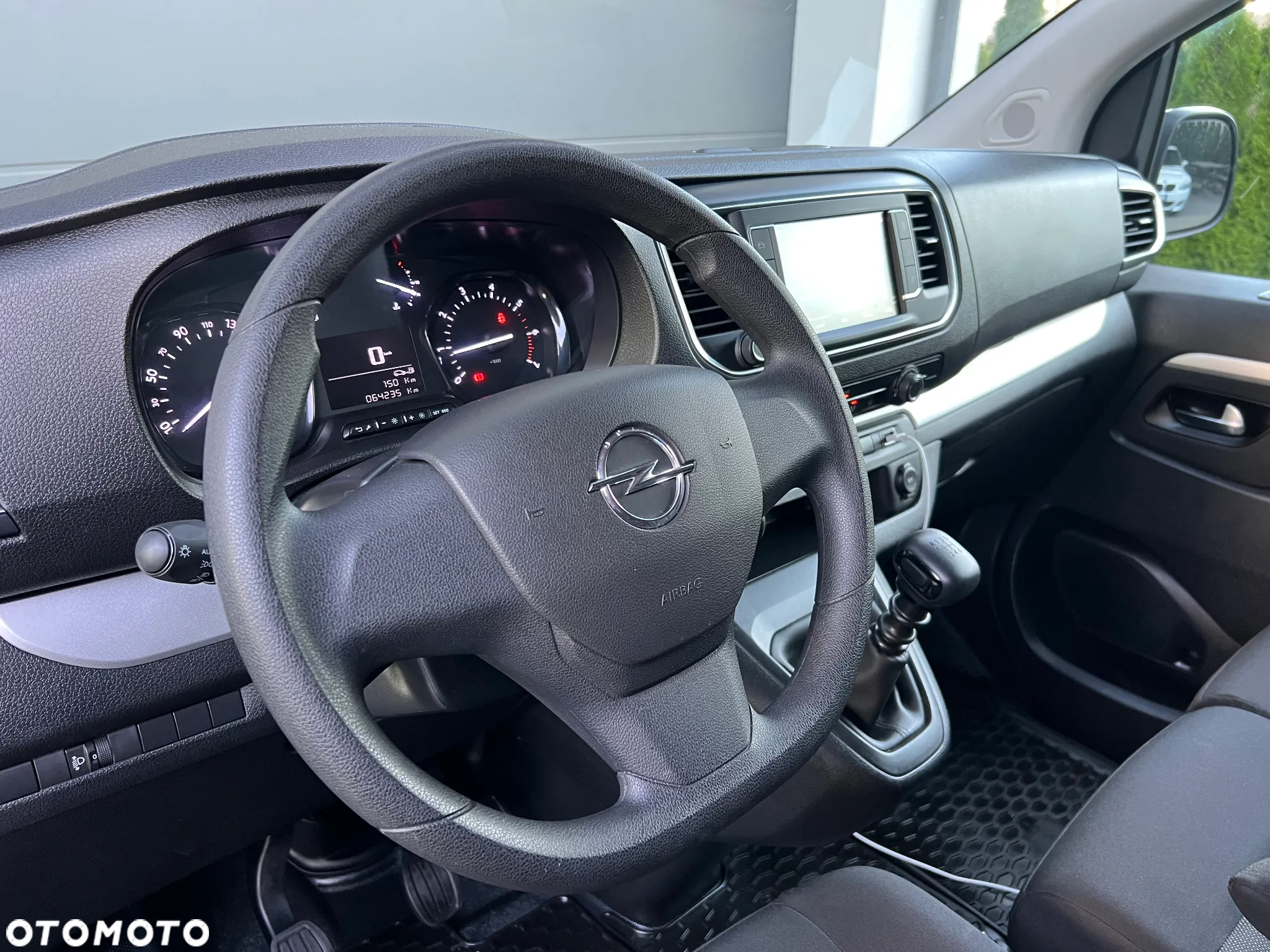 Opel Vivaro - 10