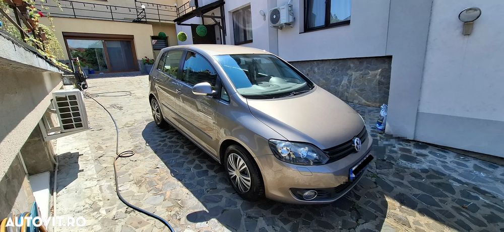 Volkswagen Golf Plus 1.6 TDI DPF Comfortline - 10