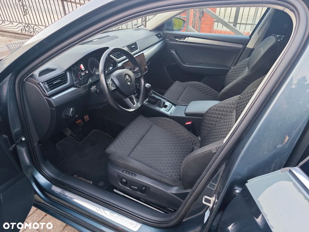 Skoda Superb 2.0 TDI Style - 10