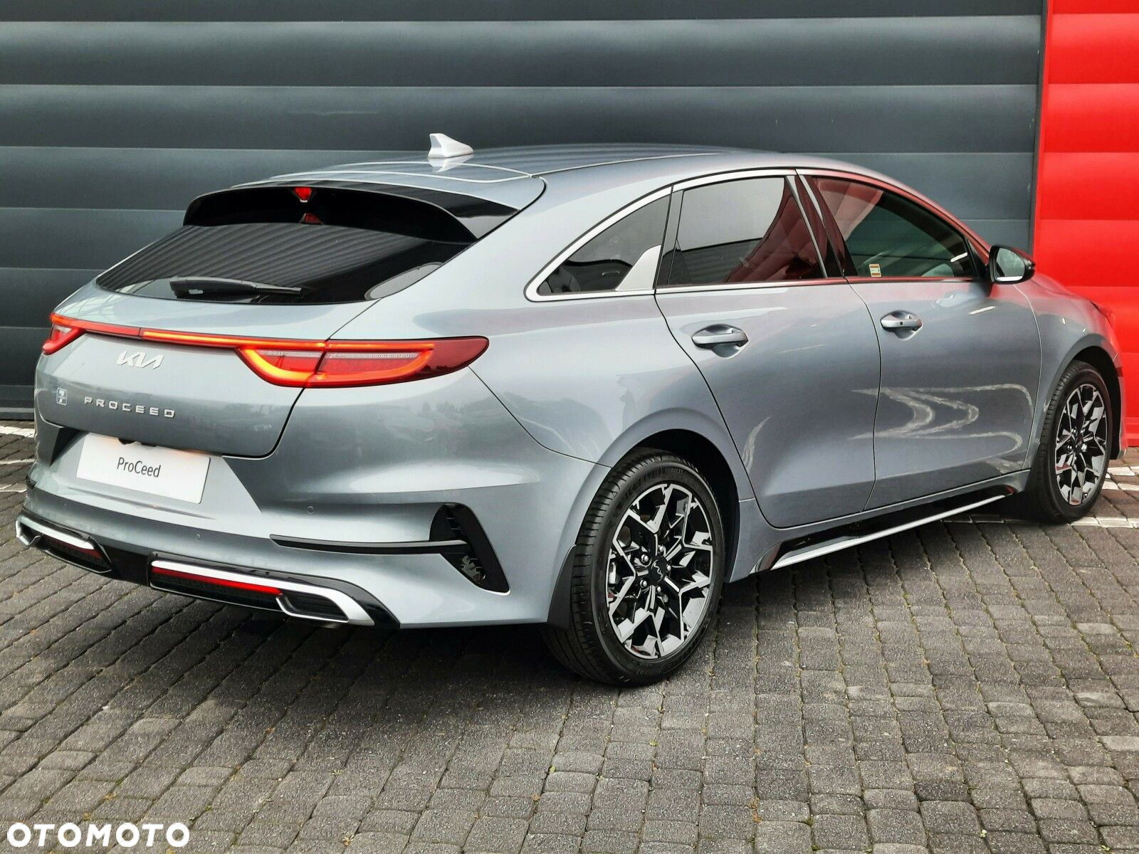 Kia ProCeed - 10