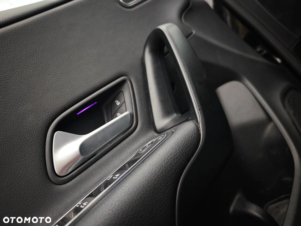 Mercedes-Benz CLA 200 d 8G-DCT Entry - 16