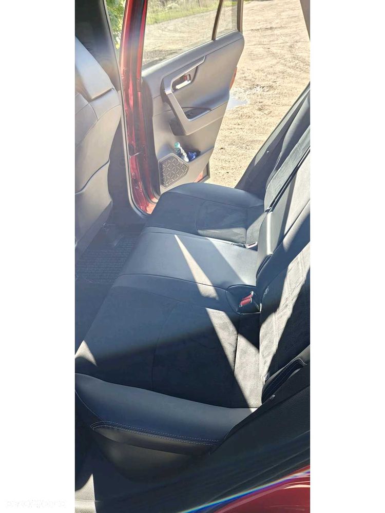 Toyota RAV4 - 24