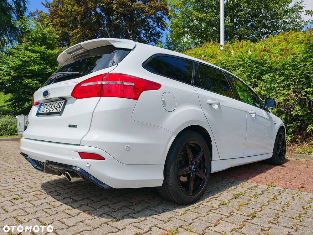 Ford Focus 1.5 EcoBoost ST-Line - 13