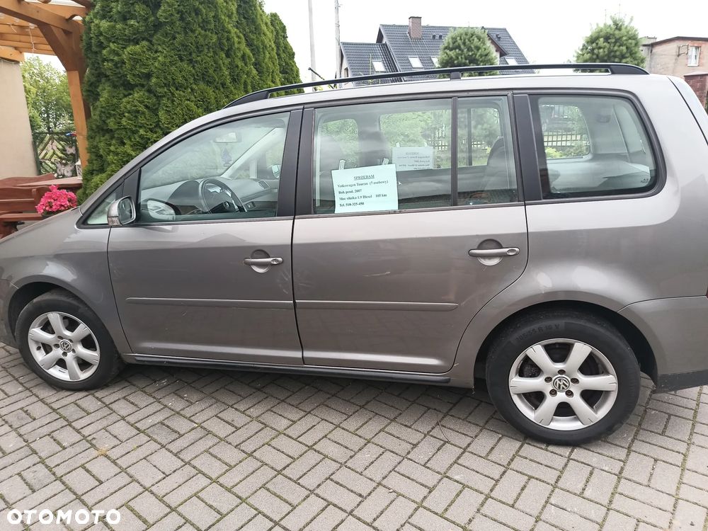Volkswagen Touran 1.9 TDI Q-Line - 4