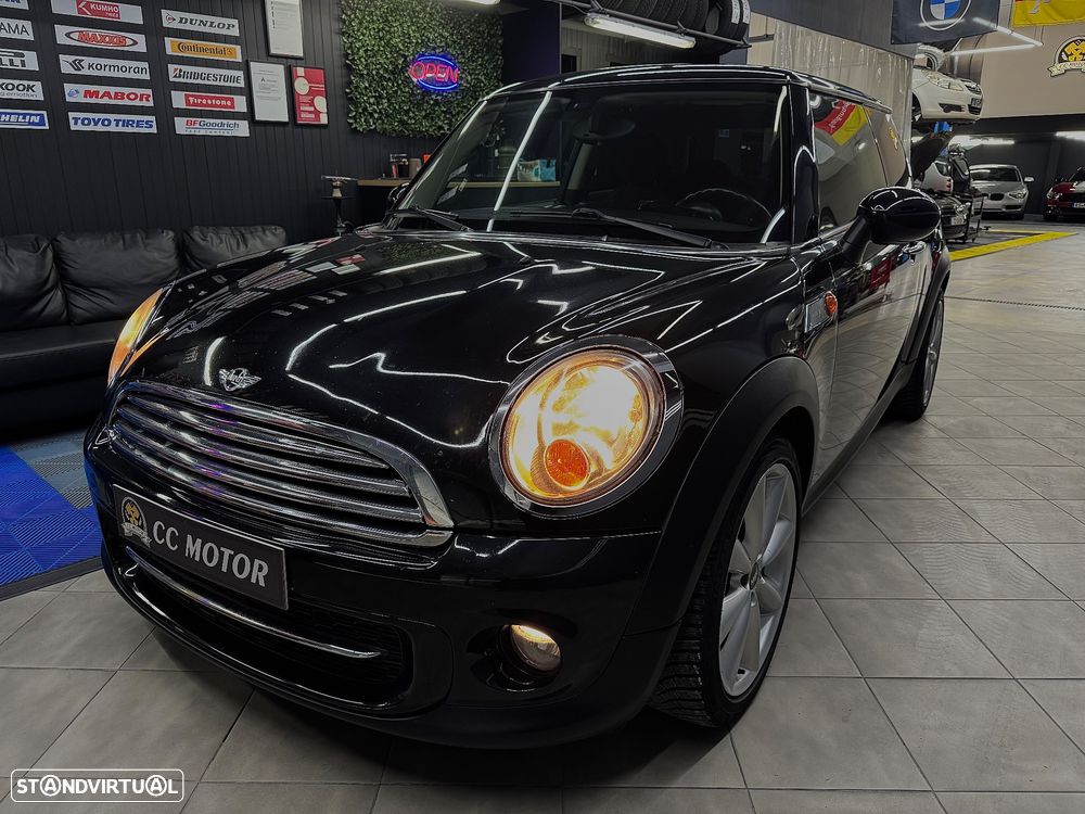 MINI 3 Portas Cooper D - 3