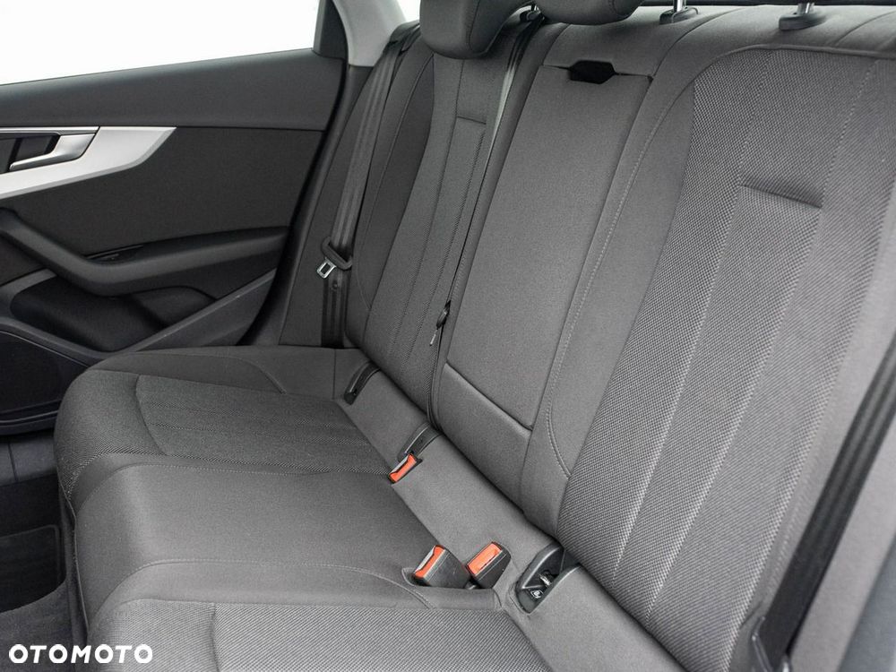 Audi A4 Limousine - 25