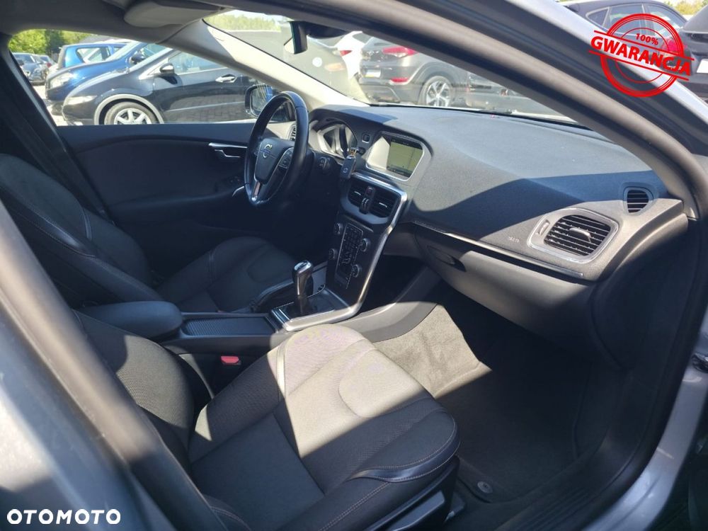 Volvo V40 - 23