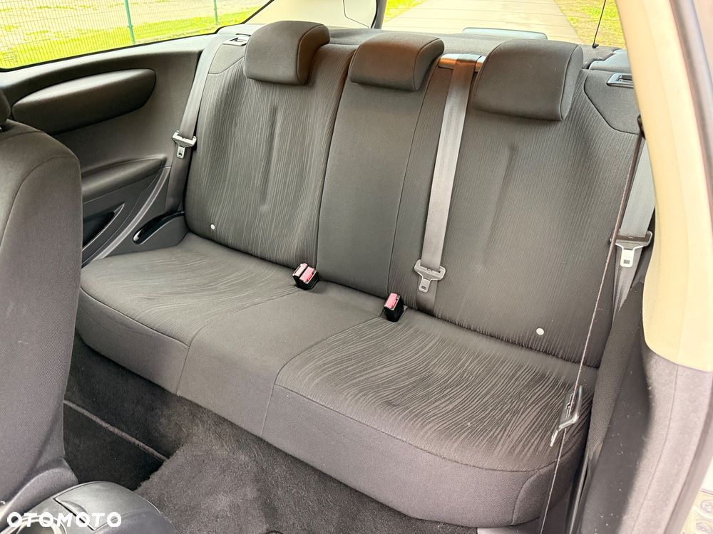 Citroën C4 1.4 16V Impress - 27