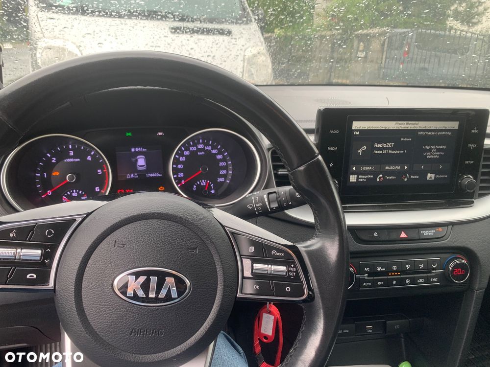 Kia Ceed 1.6 CRDi SCR L - 6