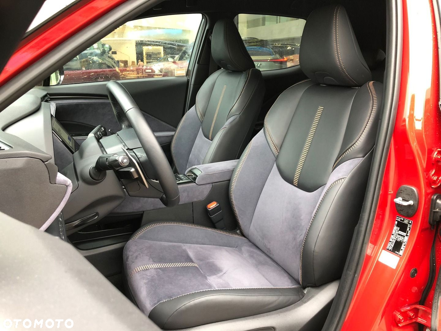 Lexus LBX 1.5 Hybrid Cool - 6