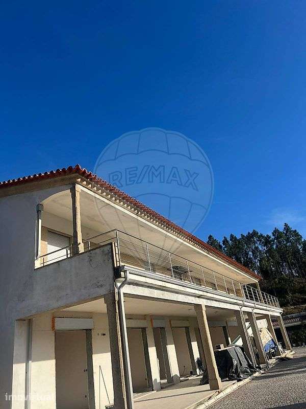 Moradia T4 para venda - Grande imagem: 3/4