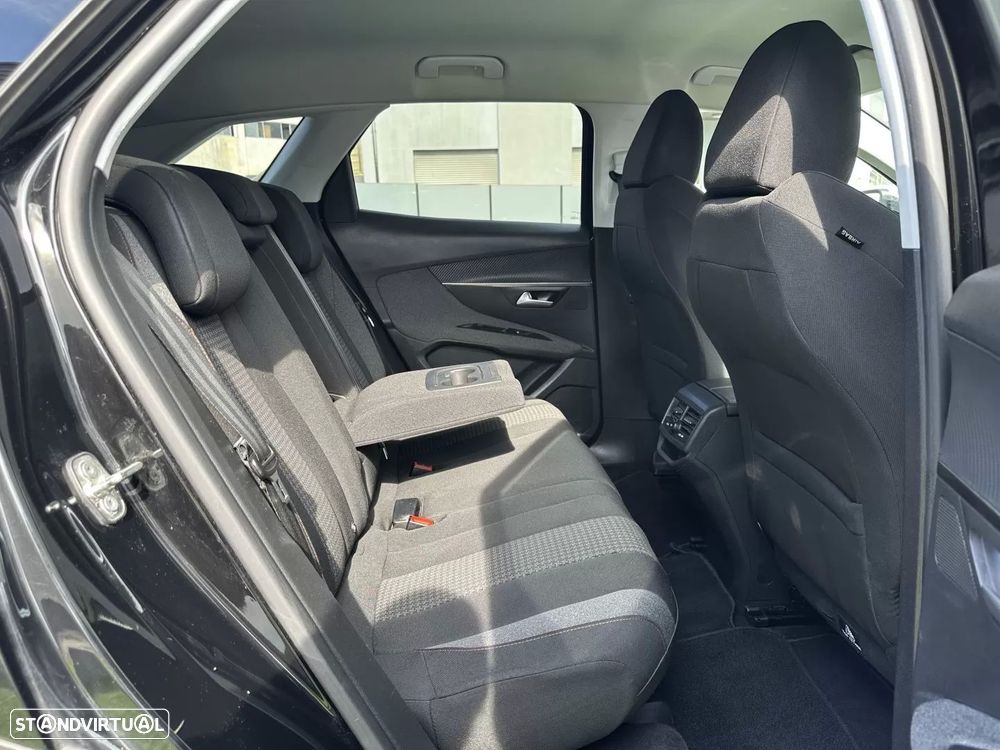 Peugeot 3008 1.5 BlueHDi Allure Pack EAT8 - 48
