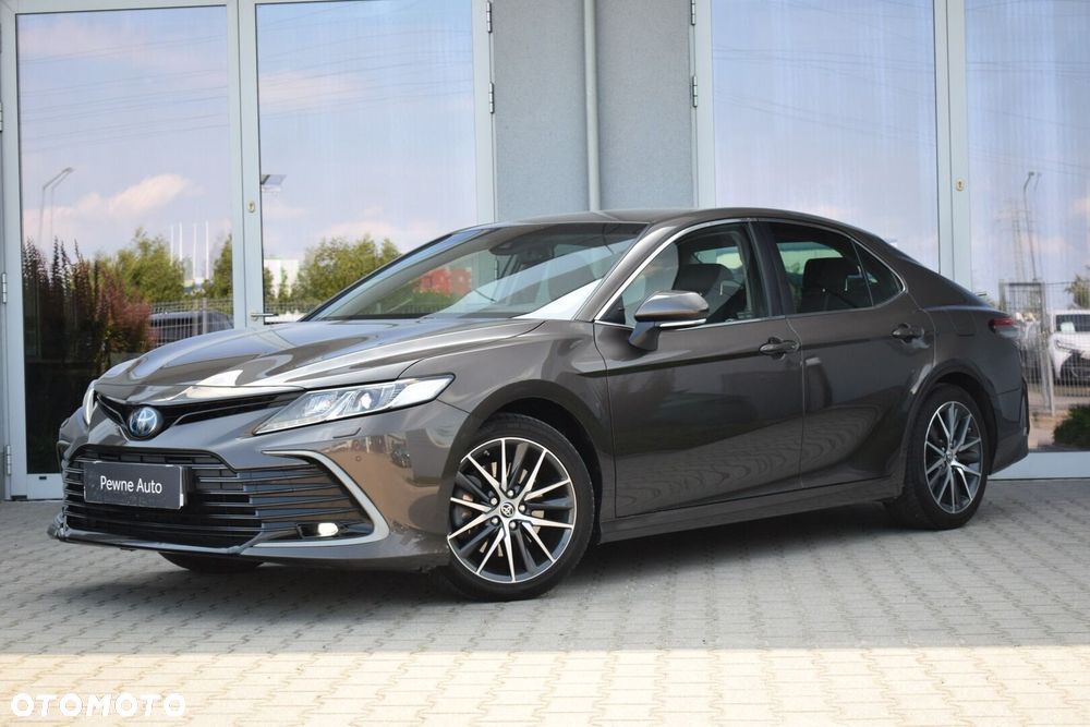 Toyota Camry 2.5 Hybrid Prestige CVT - 2