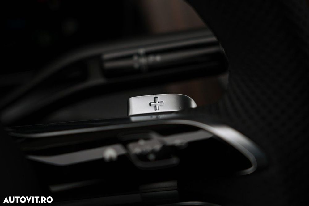 Mercedes-Benz GLC - 28