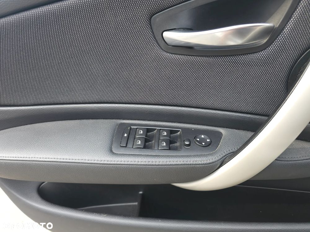 BMW Seria 1 116i - 13