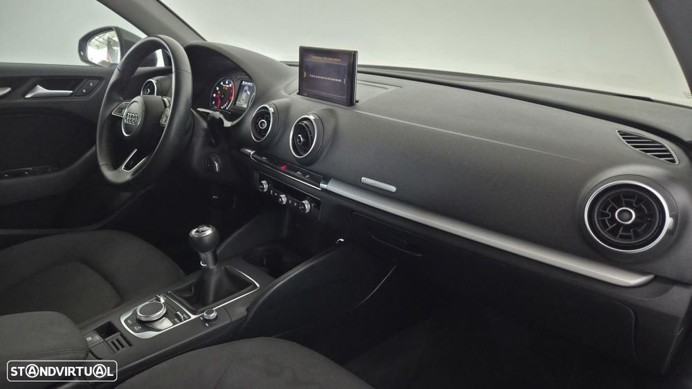 Audi A3 Limousine 1.0 TFSI S-line - 9