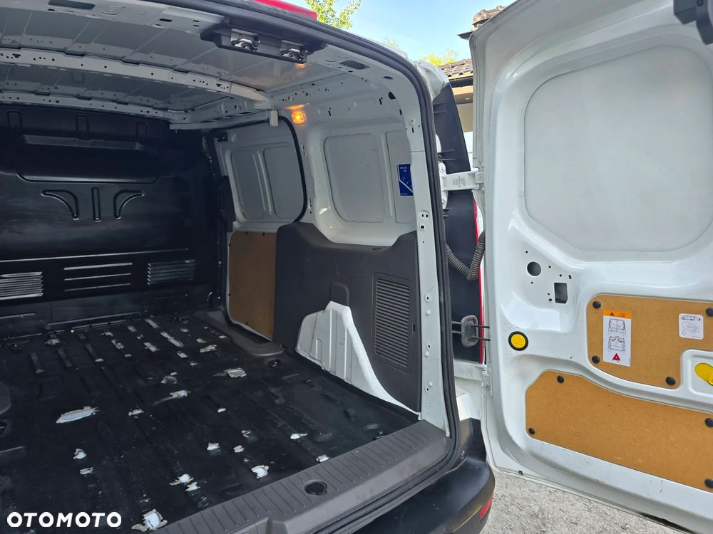 Ford Transit Connect - 16