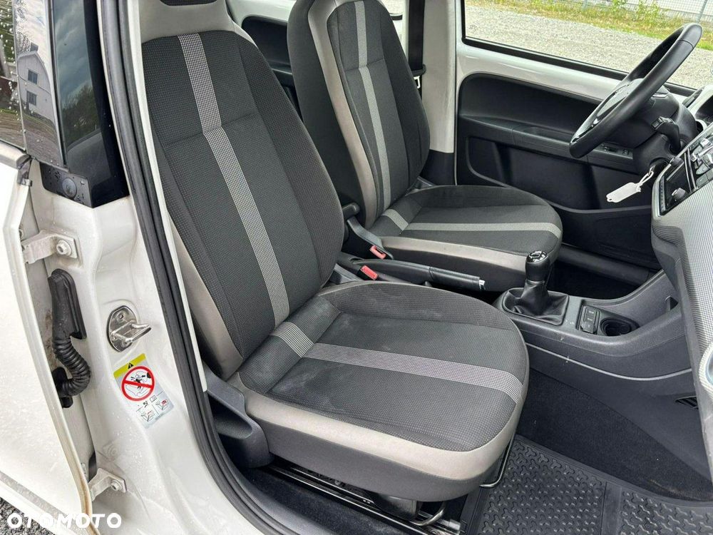 Volkswagen up! - 10