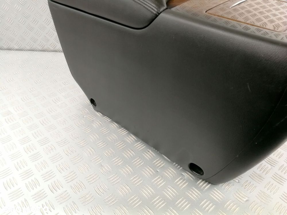 tunel środkowy schowek tapicerka INFINITI QX80 - 8