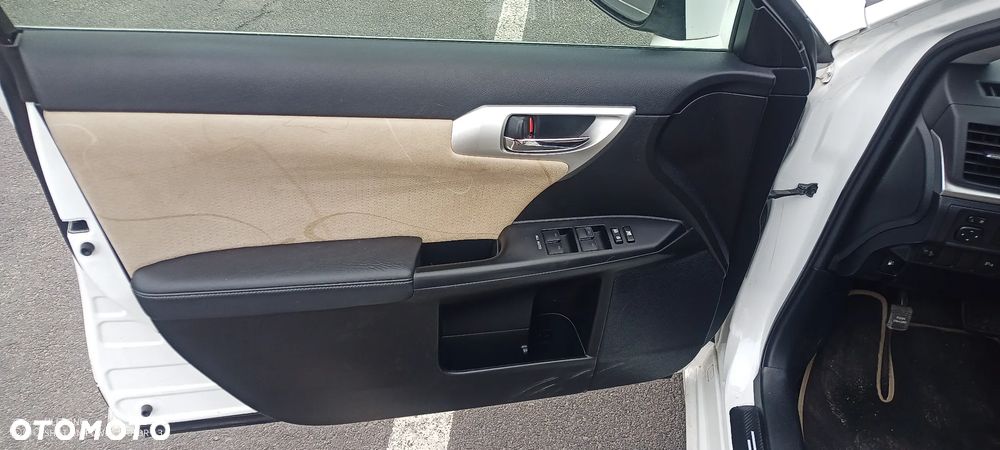 Lexus CT 200h Classic - 8