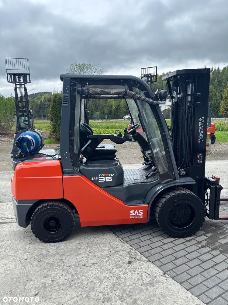 Toyota 8FGJF35 GWARANCJA LPG wolny skok pół KABINA DOSTAWA 57 950 NETTO - 1