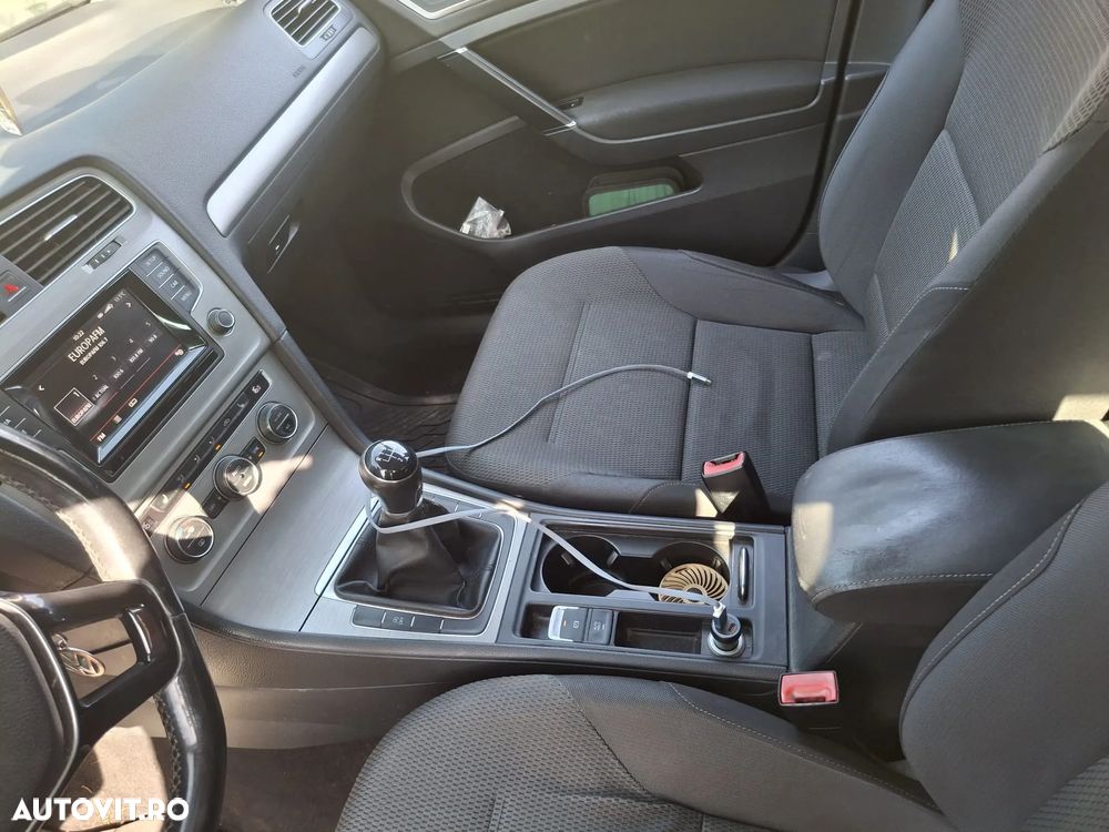 Volkswagen Golf 1.6 TDI BMT Comfortline - 9