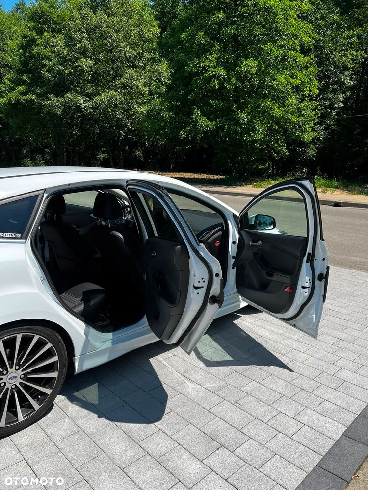 Ford Focus 1.5 EcoBoost STart-Stopp-System ST-LINE - 9