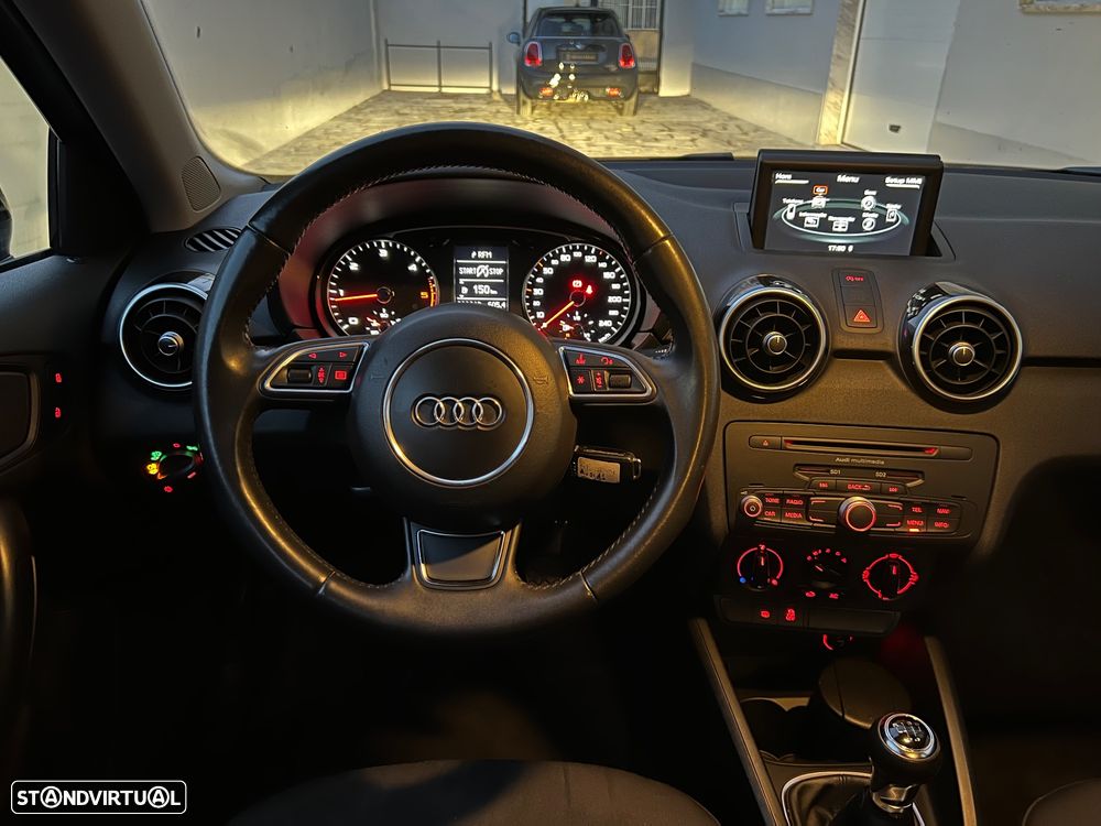Audi A1 1.6 TDI S-line - 24