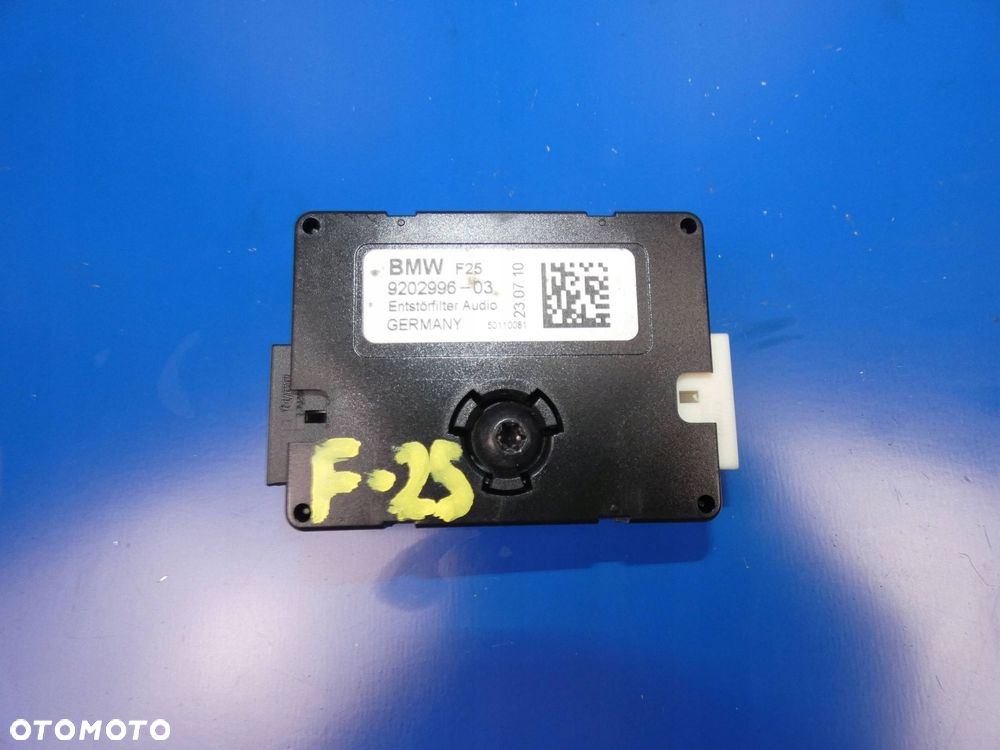 BMW X3 F25 WZMACNIACZ ANTENY - 1