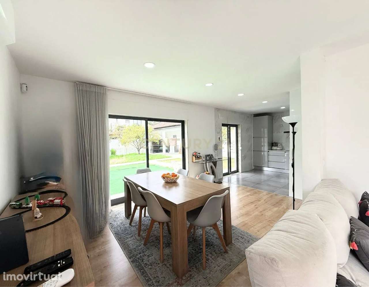 Moradia T3 Térrea, Remodelada, Redondos, Fernão Ferro - Grande imagem: 4/24