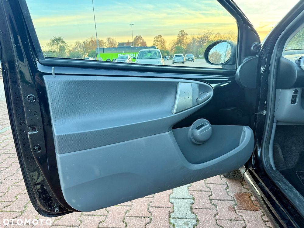 Peugeot 107 1.0 Trendy 2-Tronic - 27