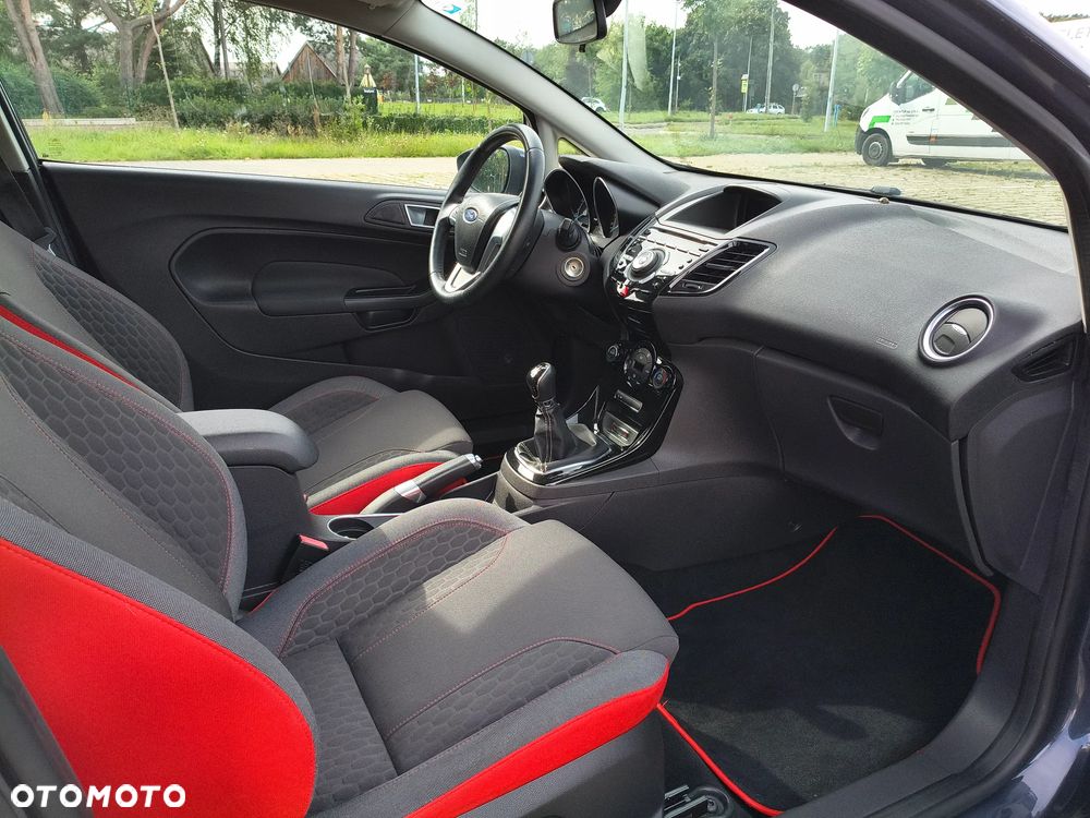 Ford Fiesta 1.0 EcoBoost STart-Stop ST-LINE - 26