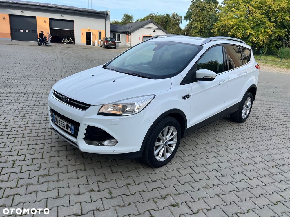 Ford Kuga 2.0 TDCi 2x4 Titanium - 15