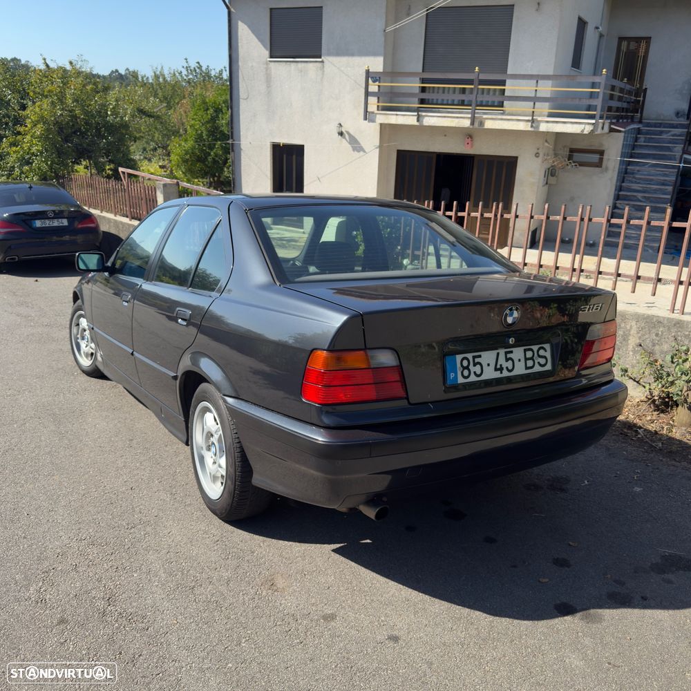 BMW 318 - 3